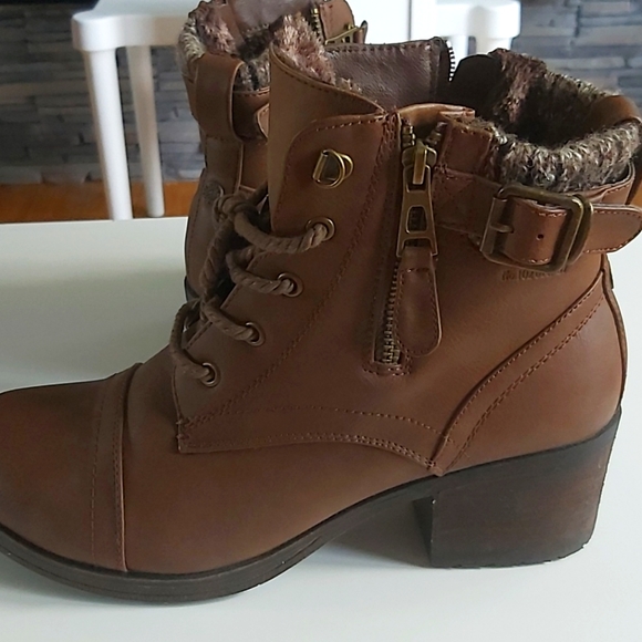 Brown boots size 10, winter boots, low heels - Picture 4 of 4